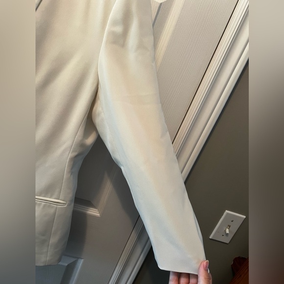 Ingenuity blazer and skirt set - Picture 5 of 13